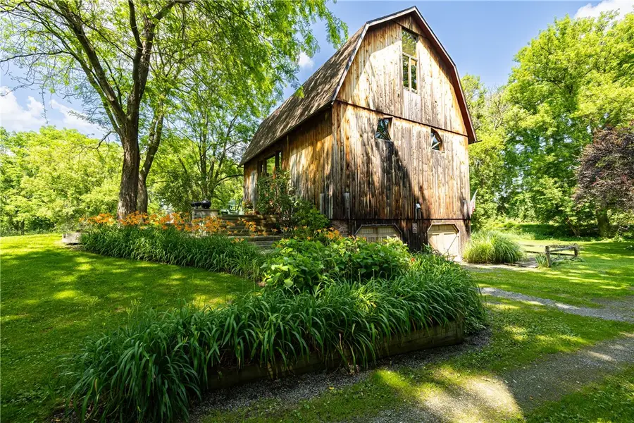 1050 Strong Road, Victor, NY 14564 - #2