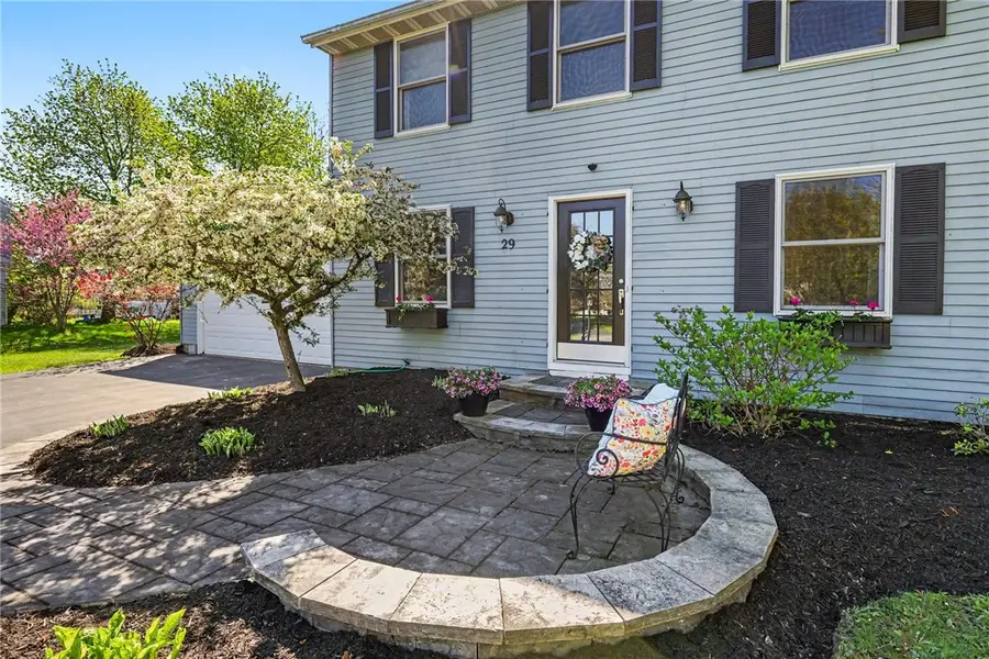 29 Camborne Circle, Fairport, NY 14450 - #2