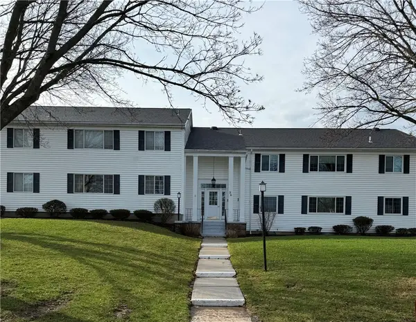 26 Colonial Parkway #H, Pittsford, NY 14534