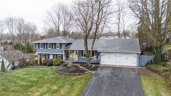 16 Whitecliff Drive, Pittsford, NY 14534