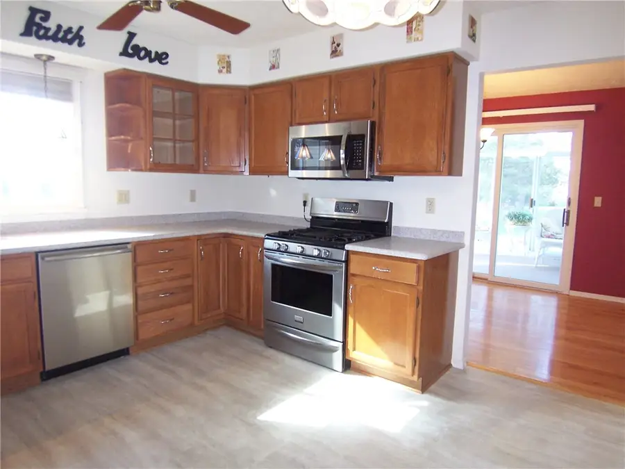 940 Limpet Dr, Webster, NY 14580 - #3