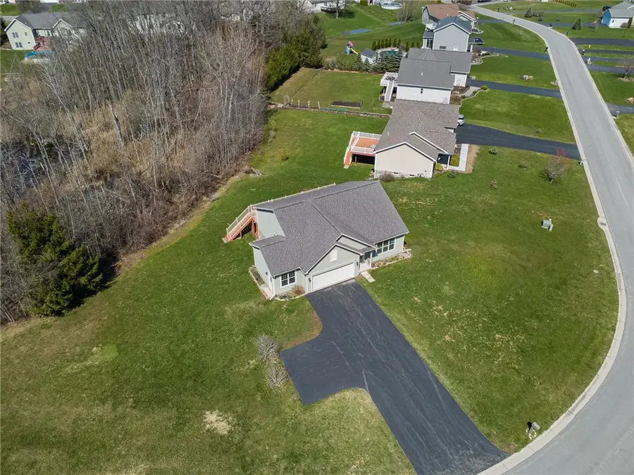 6023 Lillypond, Ontario, NY 14519 - #3