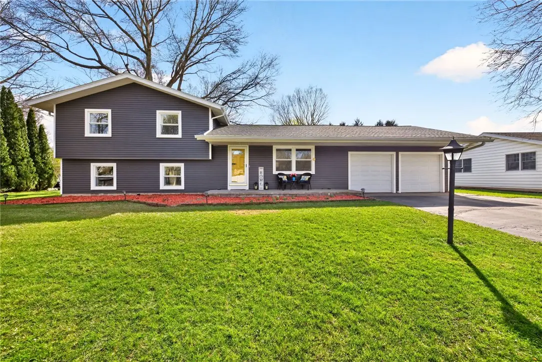 30 Stuyvesant Road, Pittsford, NY 14534 - #1