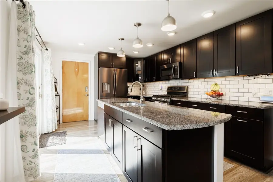 30 Stuyvesant Road, Pittsford, NY 14534 - #3