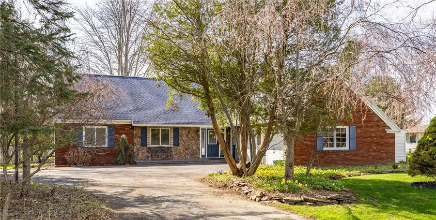 399 Salt Rd, Webster, NY 14580 - #2