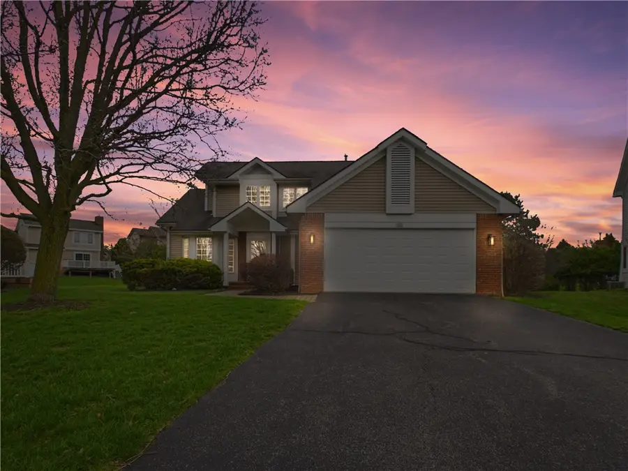 36 Hayfield Way, Pittsford, NY 14534 - #2