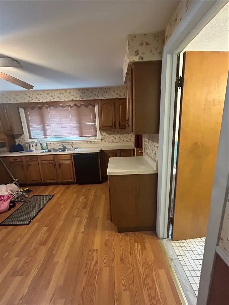 907 Dewey Avenue, Rochester, NY 14613 - #3