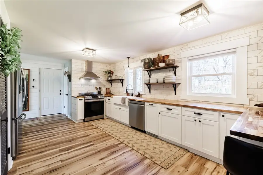 16 Pebble Hill Road, Fairport, NY 14450 - #3