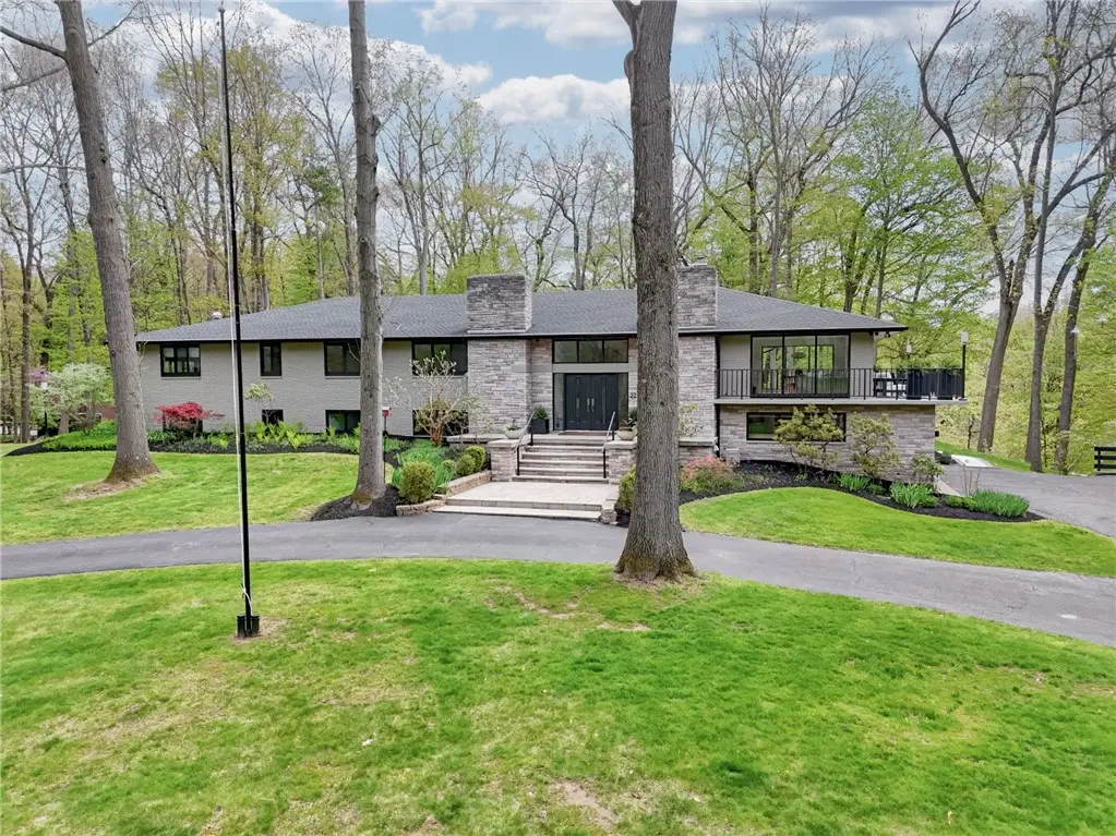 22 Lake Lacoma Drive, Pittsford, NY 14534 - #1