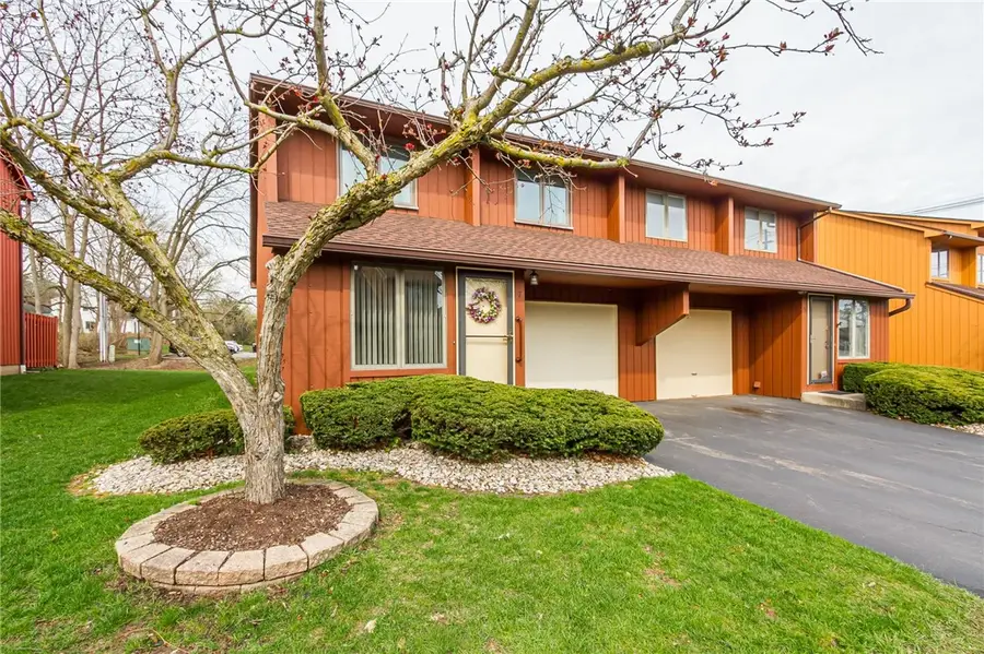 7 Treetop Drive, Fairport, NY 14450 - #2