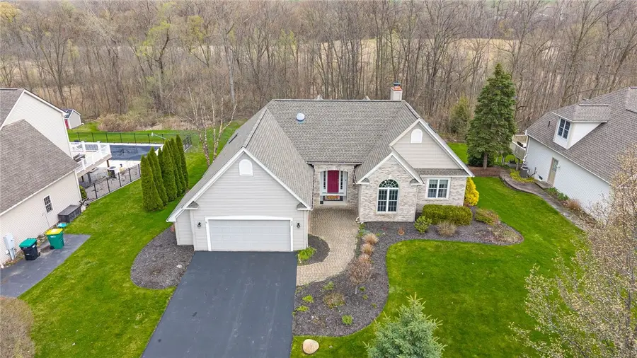 32 Crosswinds Circle, Fairport, NY 14450 - #2