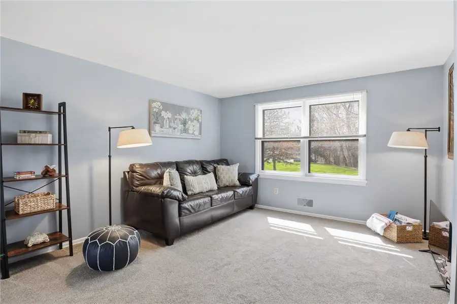 4 Chesterton Court, Fairport, NY 14450 - #3