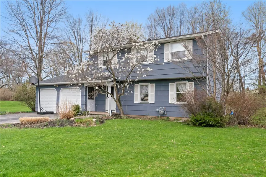 755 Tanya Cir, Webster, NY 14580 - #2