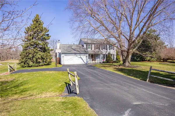 4637 Lake Road, Williamson, NY 14589