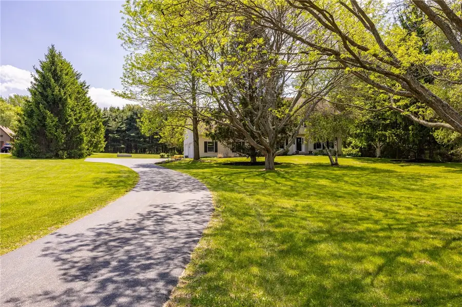 373 Parrish Road, Honeoye Falls, NY 14472 - #2