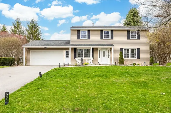 135 Maple Hill Farm Road, Penfield, NY 14526