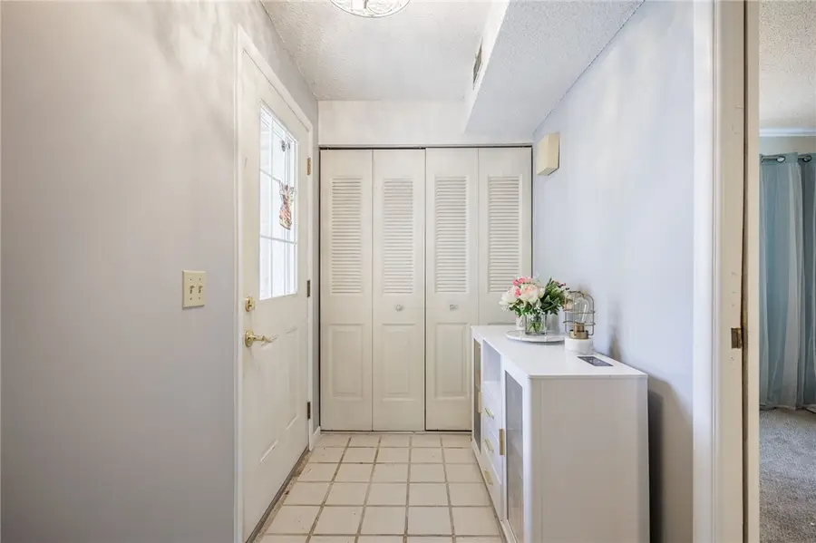 118 Bay Village Drive, Rochester, NY 14609 - #2