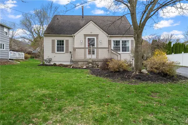 17 Suffolk Street, Fairport, NY 14450