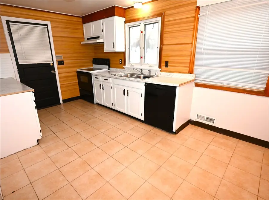 36 Jeanmoor Road, Rochester, NY 14616 - #2