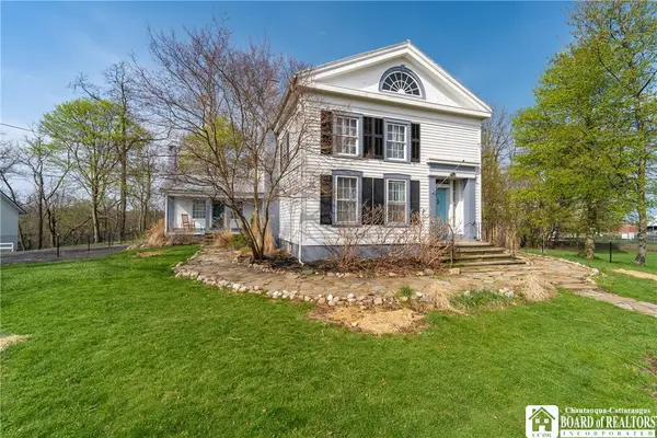 62 N Portage Street, Westfield, NY 14787