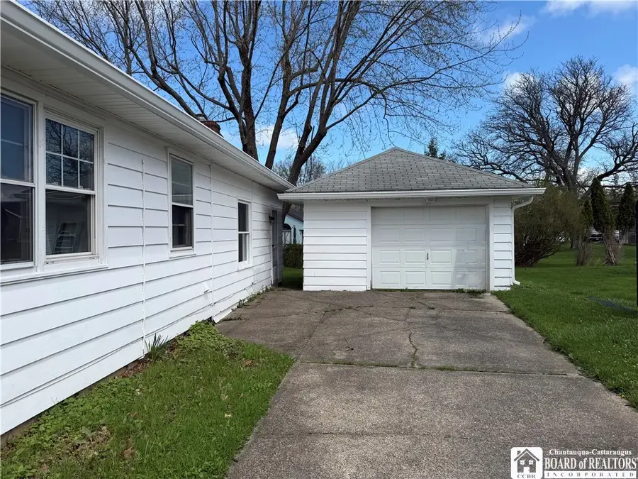 4 Leon Place, Fredonia, NY 14063 - #3