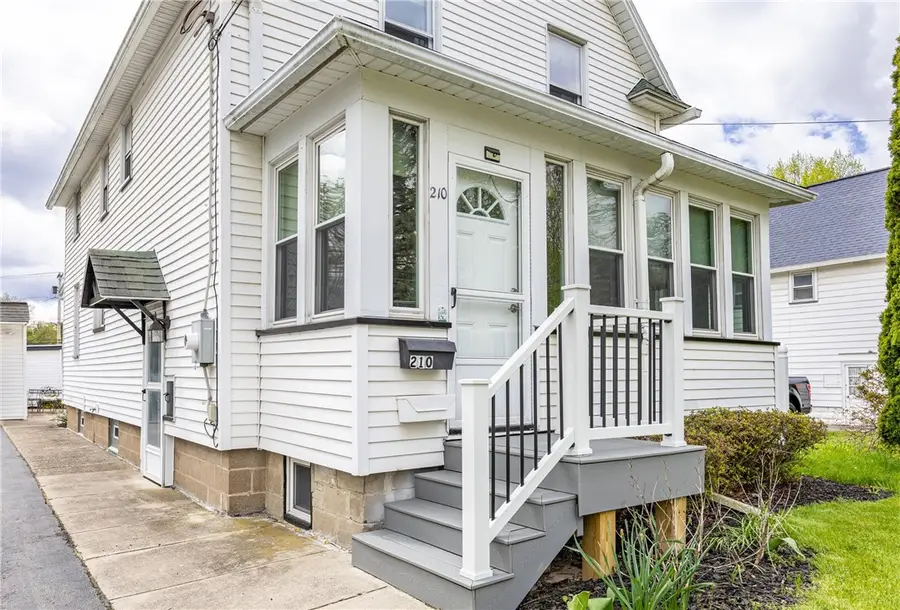 210 E Linden Avenue, East Rochester, NY 14445 - #2