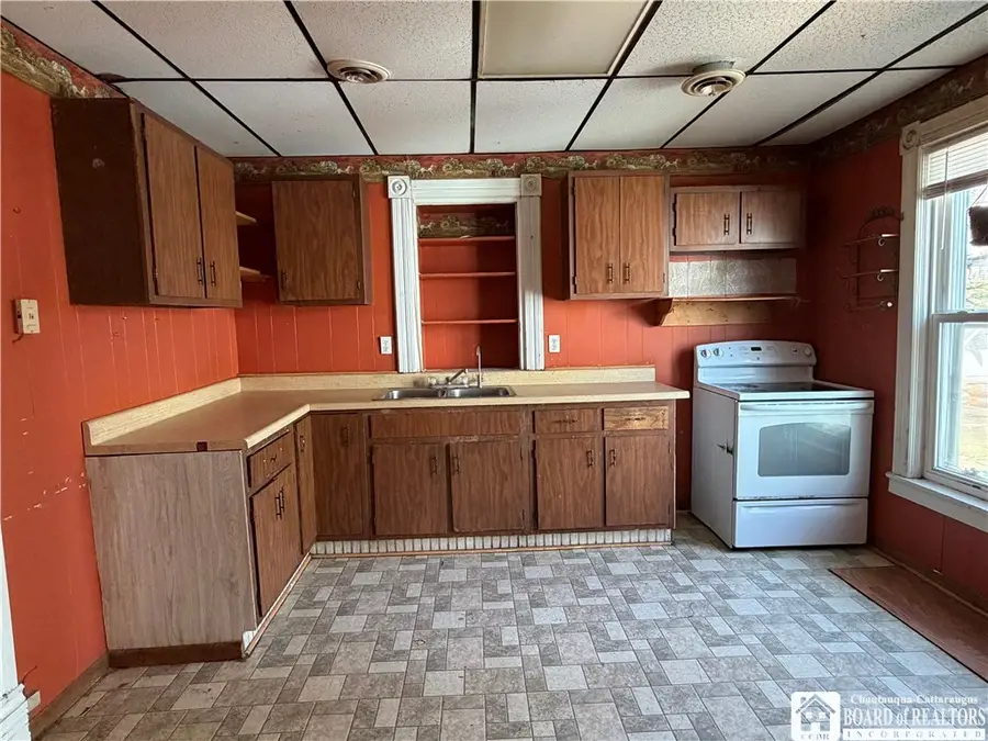 196 S Main Street, Jamestown, NY 14701 - #3