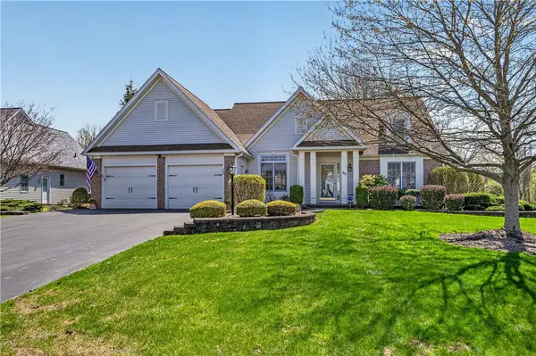 17 Sanibel Dr Drive, Fairport, NY 14450