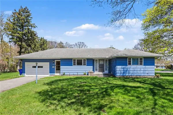 220 Ellington Drive, Rochester, NY 14616