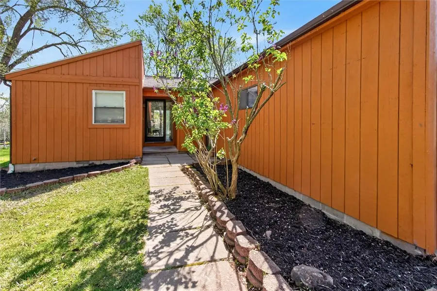 10 Hanningfield Circle, Fairport, NY 14450 - #2
