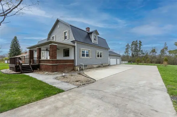 6224 Versailles Rd, Lake View, NY 14085