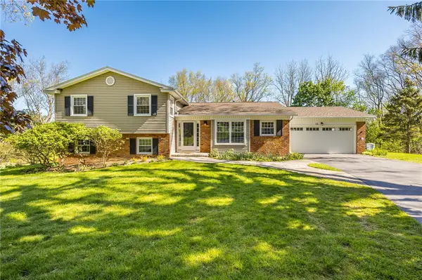12 Mountain Rise, Fairport, NY 14450