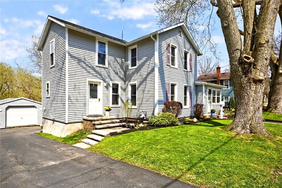 41 Frank Street, Fairport, NY 14450 - #2