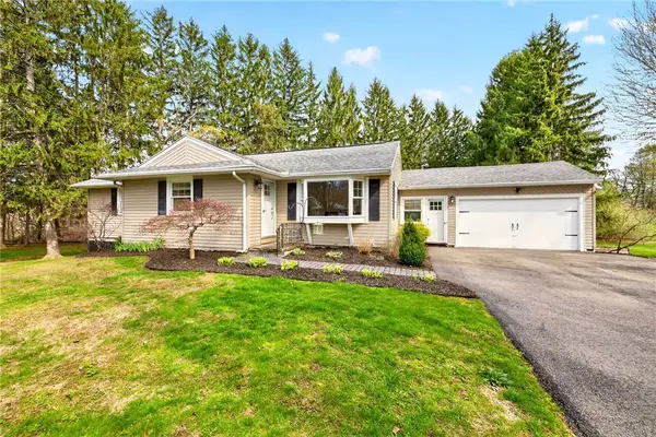 24 Everett Drive, Rochester, NY 14624