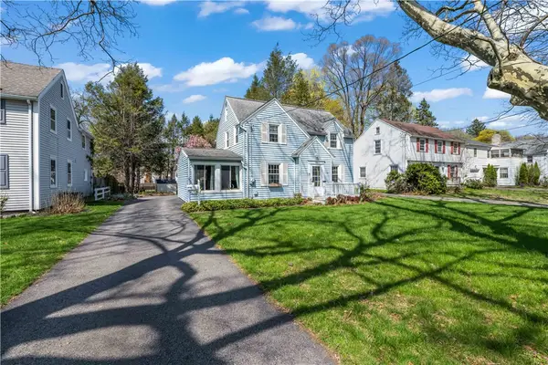 52 Seneca Road, Rochester, NY 14622