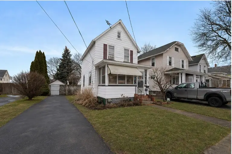 121 W Filbert Street, East Rochester, NY 14445 - #2