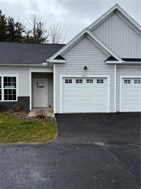 6211 Blossom Ridge, Ontario, NY 14519