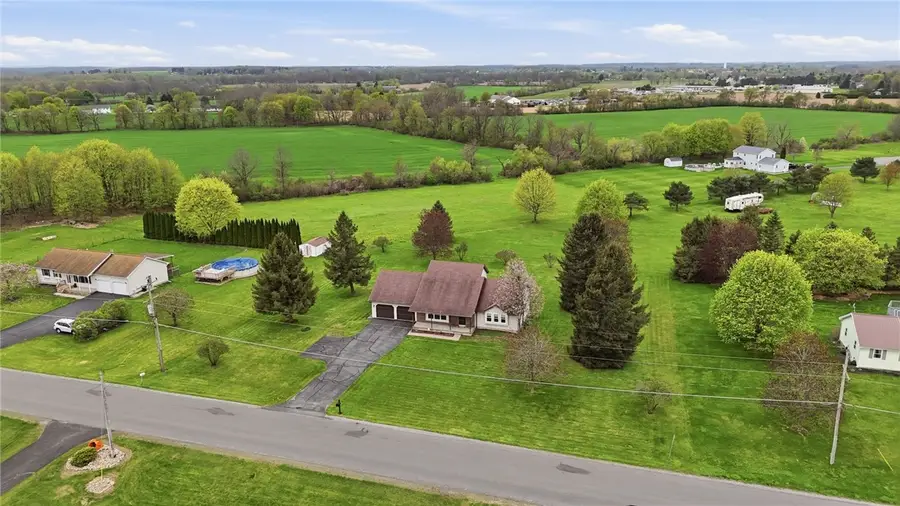 536 Barks Rd, Caledonia, NY 14423 - #3