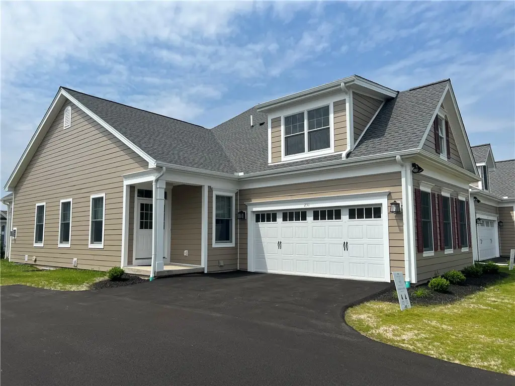 251 Bretlyn Cir, Rochester, NY 14618 - #1