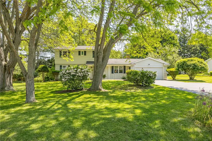 12 Blue Spruce Lane, Fairport, NY 14450 - #2