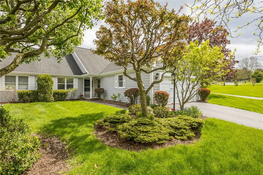 64 Greenwood Park, Pittsford, NY 14534 - #2