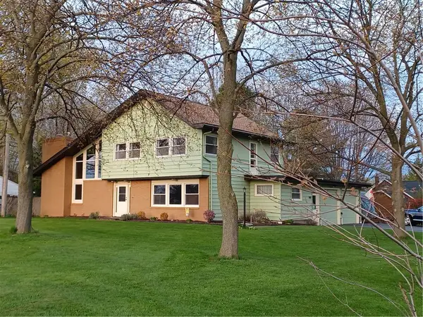 790 Pinnacle Road, Pittsford, NY 14534