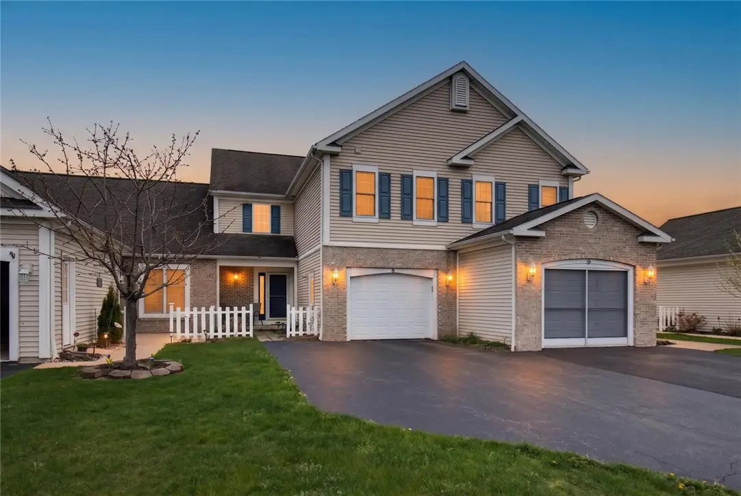 8 Foxe Commons, Rochester, NY 14624 - #1