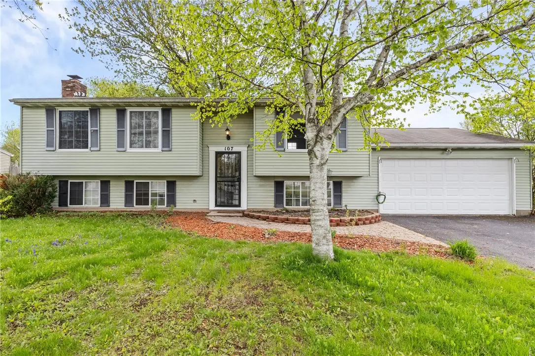107 Overland Trail, West Henrietta, NY 14586 - #1