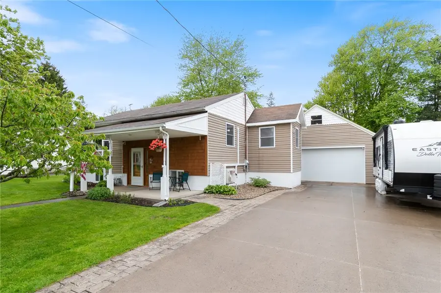 19 E Kendig Street, Waterloo, NY 13165 - #3