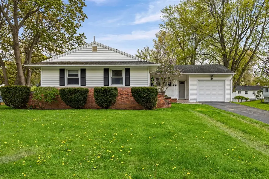 15 Valley Brook Road, Penfield, NY 14526 - #2