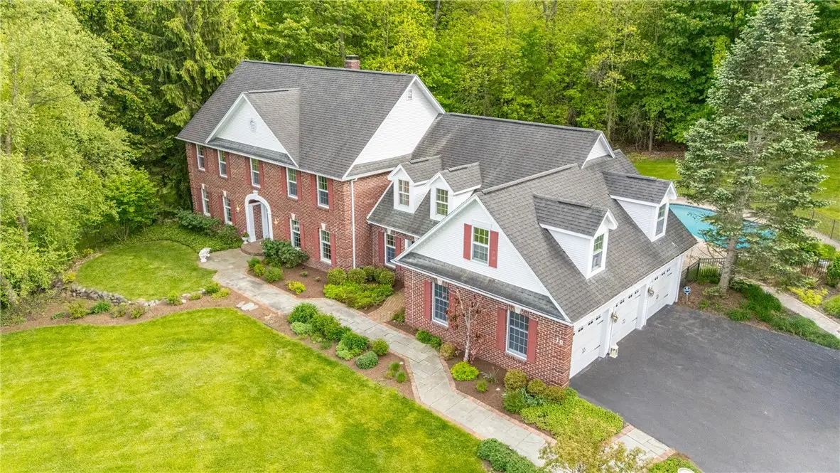 10 Ponds Edge Way, Pittsford, NY 14534 - #1