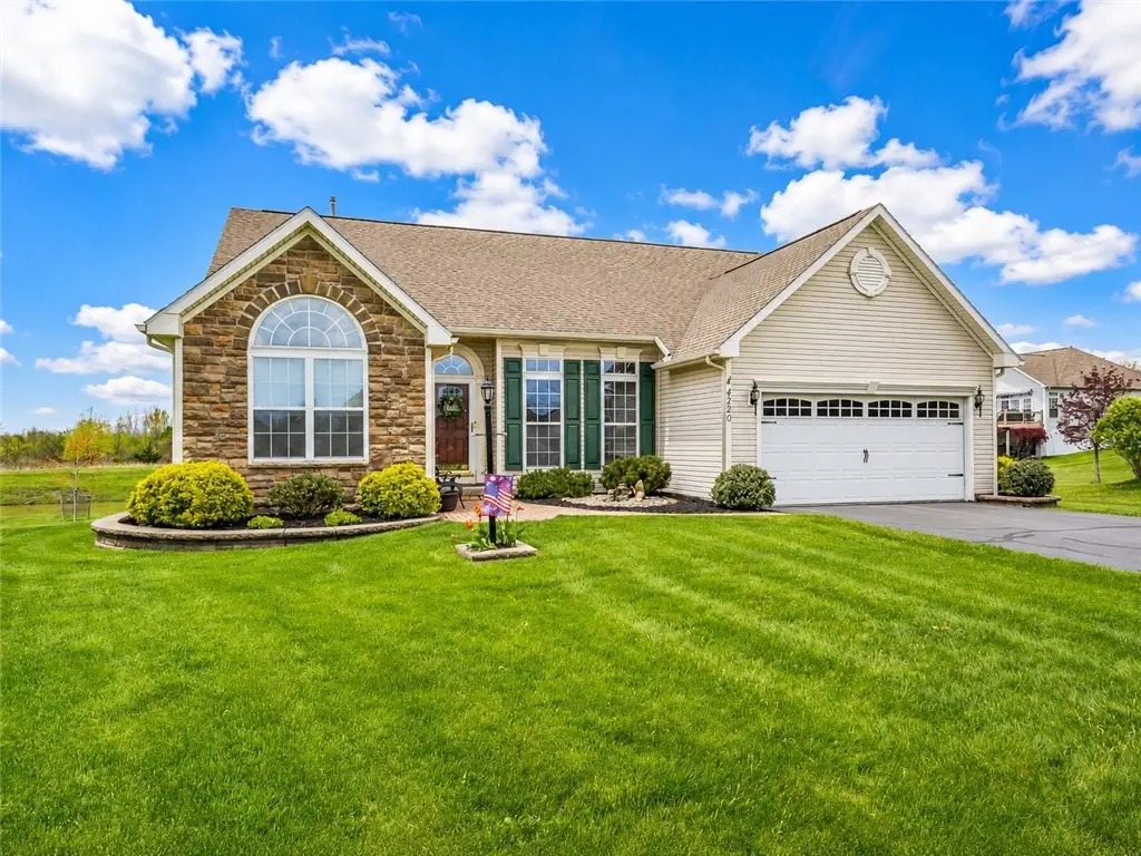 4220 Angela Way, Canandaigua, NY 14424 - #1