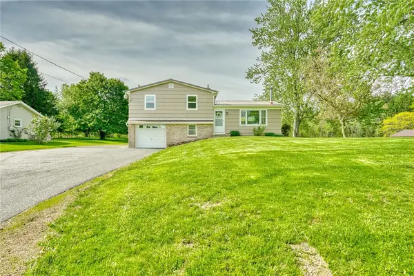 1815 Woodard Road, Webster, NY 14580