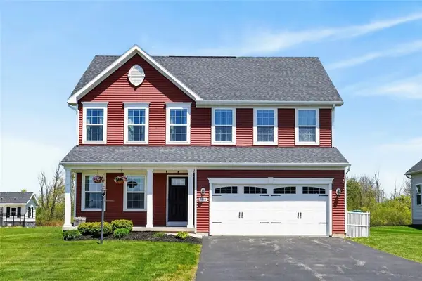 5984 Ivory Drive, Farmington, NY 14425